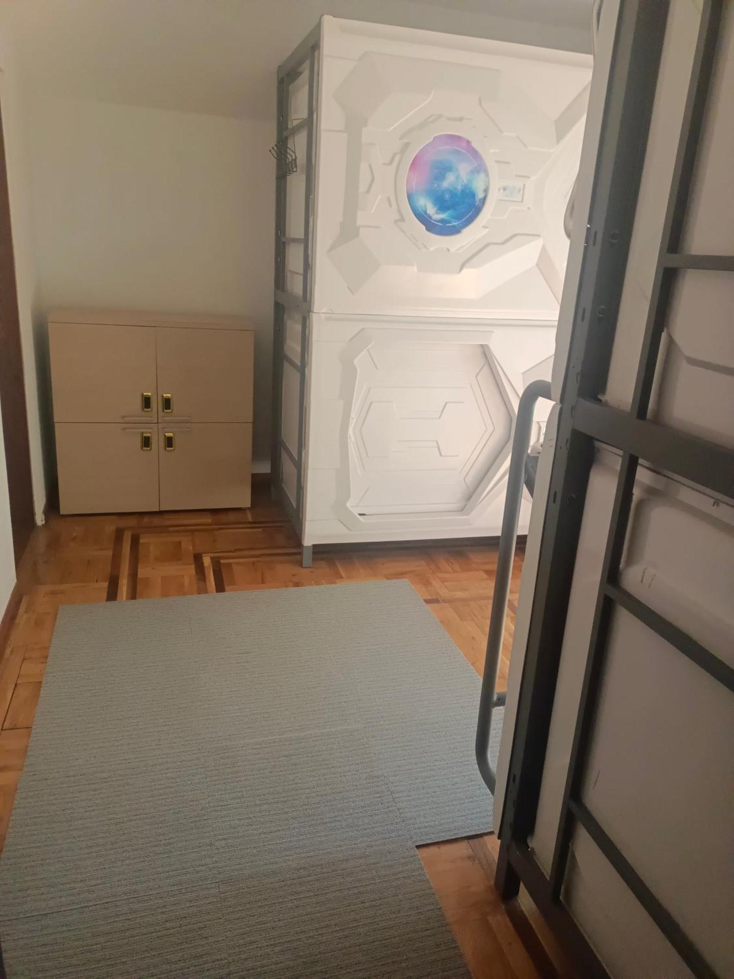 Panda Victor Space Capsule Hostel-Neo Nomad Belgrade Exterior photo
