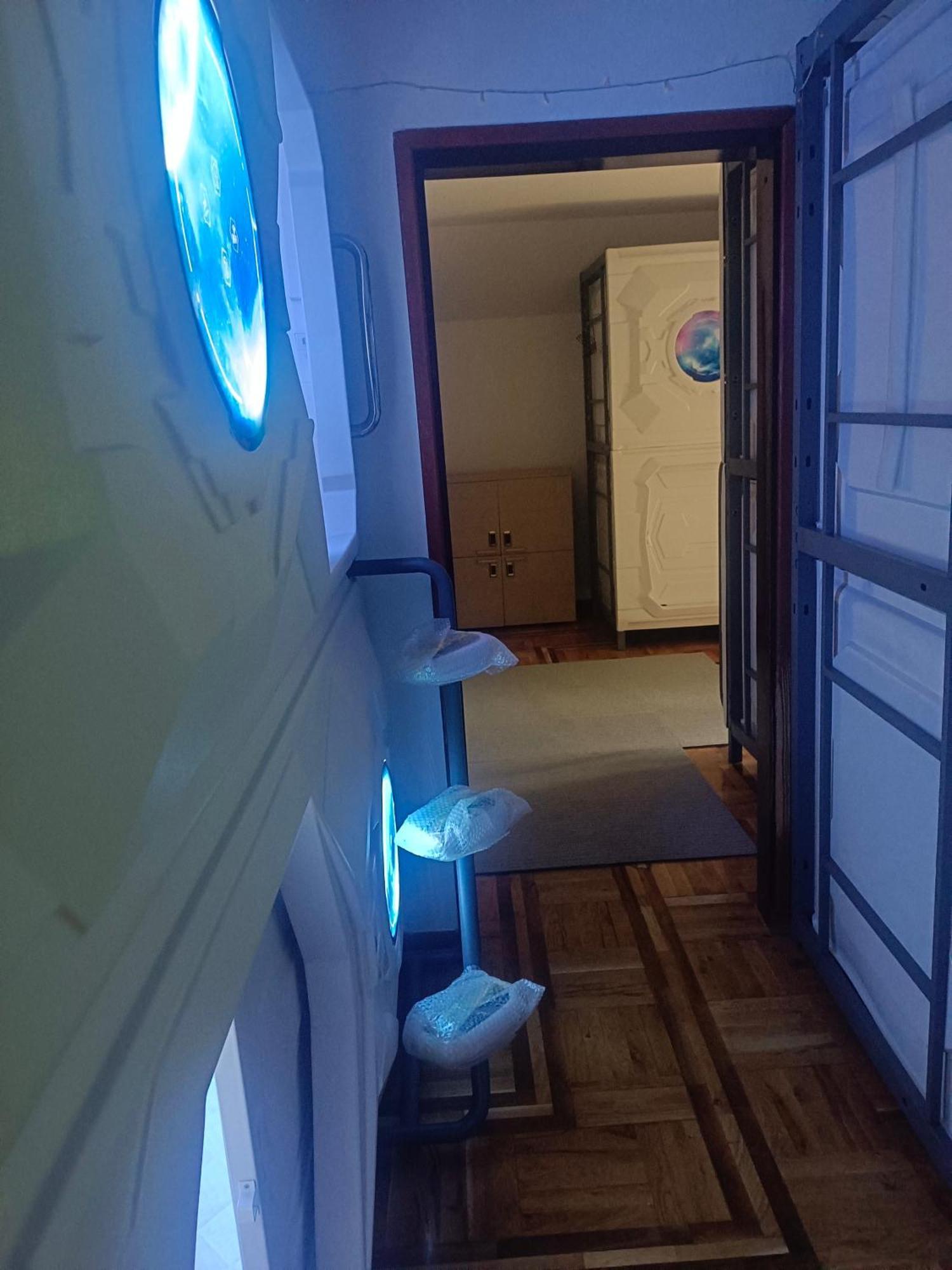 Panda Victor Space Capsule Hostel-Neo Nomad Belgrade Exterior photo
