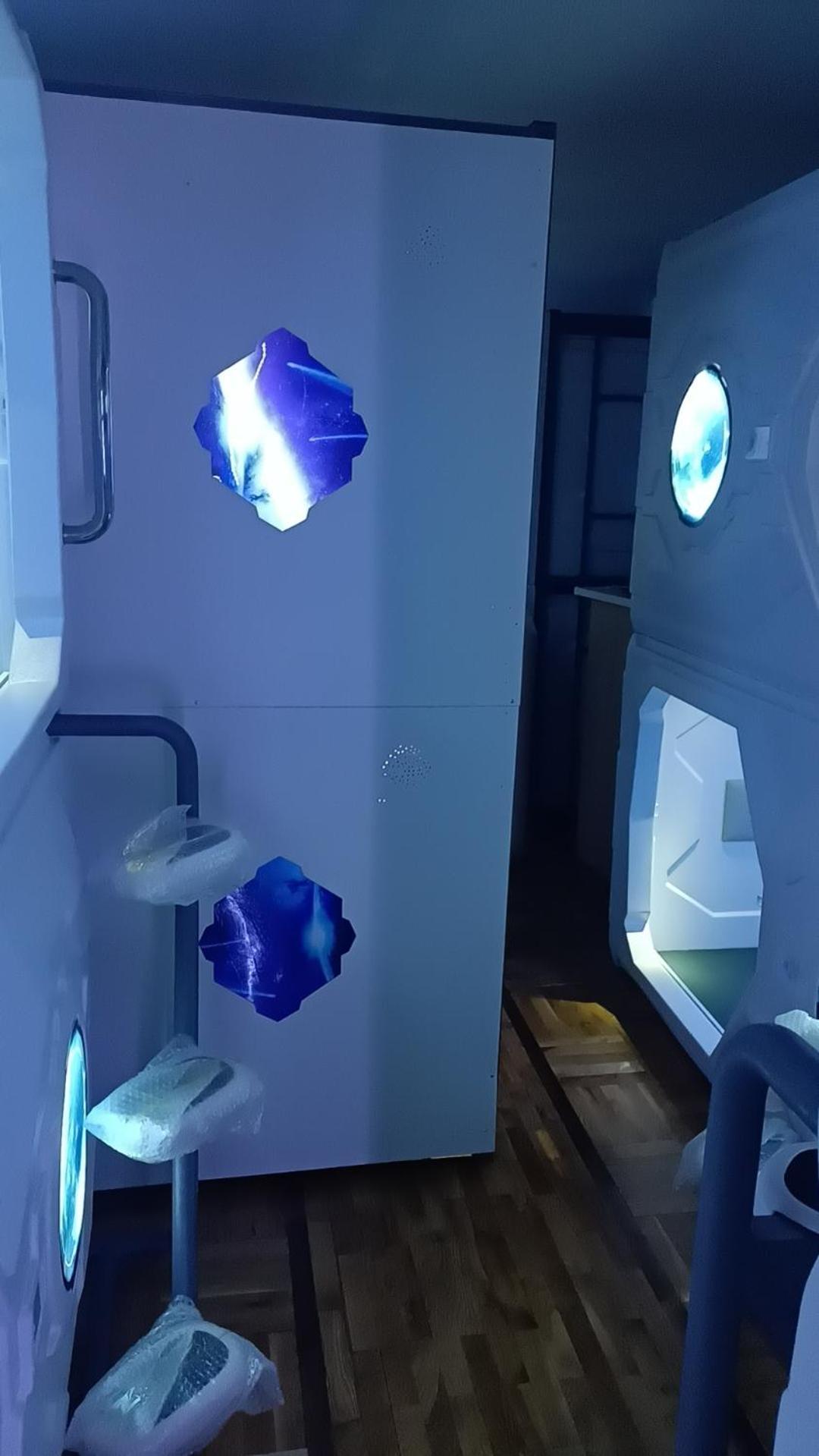 Panda Victor Space Capsule Hostel-Neo Nomad Belgrade Exterior photo